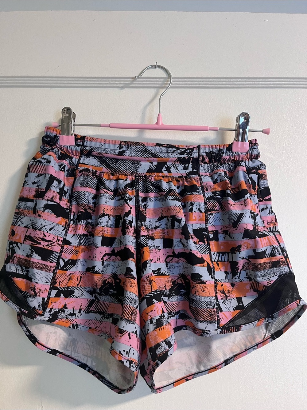 Lululemon Running Shorts in Pink & Orange 4 Tall